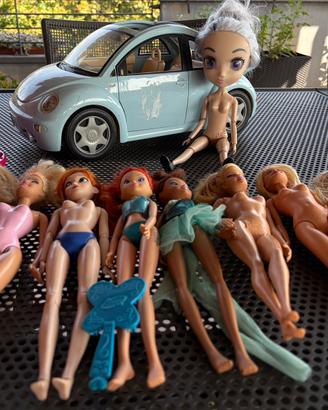 Barbie varie e macchina giocattolo