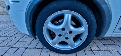 Cerchi 15" Opel Corsa con gomme invernali