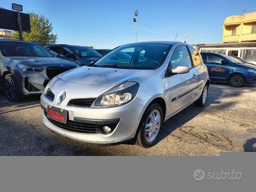 RENAULT Clio 1.5 dCi 105CV 3 porte Initiale Tett