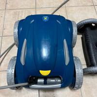 ROBOT PULITORE PROFESSIONALE PER PISCINE