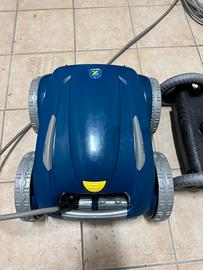 ROBOT PULITORE PROFESSIONALE PER PISCINE