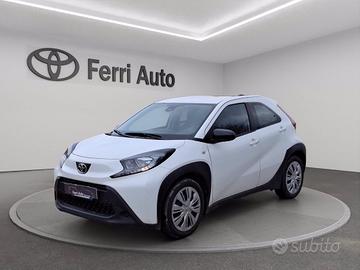 TOYOTA Aygo x 1.0 active 72cv s-cvt
