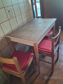 tavolo e n.2  sedie cucina