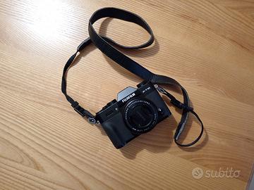 Fuji X-T10 + 27 mm 2.8 + 12 mm 2.0