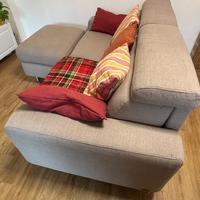 Divano letto con pouf contenitore