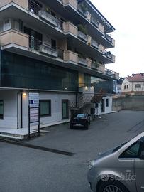 Appartamento uso ufficio+2 posti auto interno