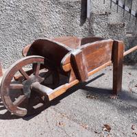 Carriola ornamentale da giardino