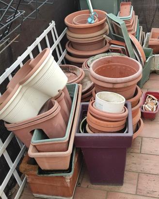 vasi da terrazzo o giardino.