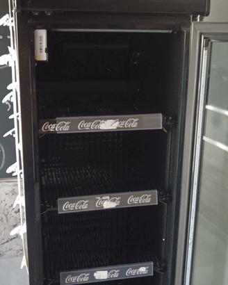 frigo vetrina bar marchio coca cola