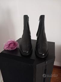 Stivaletti Tod's