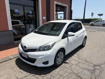 Toyota Yaris 1.0 5 porte Lounge 2014
