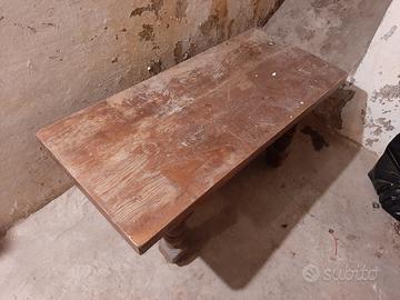 TAVOLO BASSO IN LEGNO