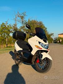 scooter kymco 300