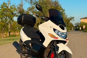 scooter kymco 300