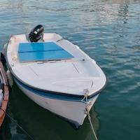 barca Hellas 9,9 hp