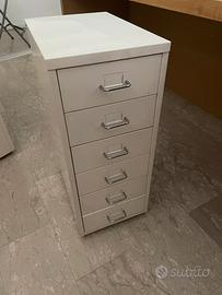 Cassettiera a rotelle per ufficio