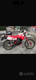Moto Yamaha XT 600