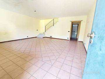 Villa di 160 m² con 5 locali e box auto doppio a T