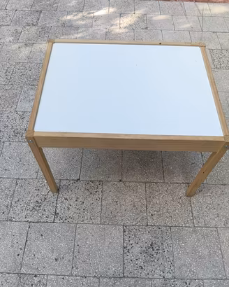 tavolino in legno Ikea 