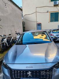 Peugeot 208 come nouva