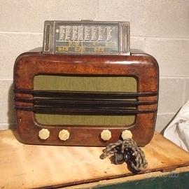 Radio d'epoca. Allocchio Bacchini.