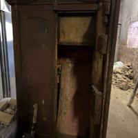 Cassaforte d’epoca da restaurare