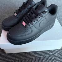 Nike Air Force 1, nere, taglia 42