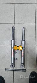  ammortizzatori  honda sh 300 anno 2019 con danno 