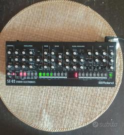  Roland se02 sinth analogico pari al nuovo