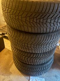 Gomme hankook winter i*cept evo 3 235 45 r 20