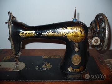MACCHINA DA CUCIRE ' SINGER' VINTAGE