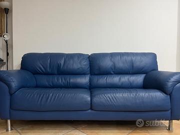 Coppia di divani blu