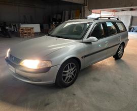 Opel Vectra 1.8i 16V cat S.W. CD