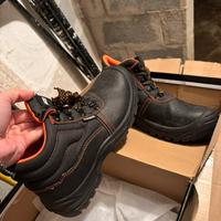 Scarpe antinfortunistiche