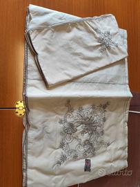 Tovaglia vintage ricamata a mano ricami fiorentini