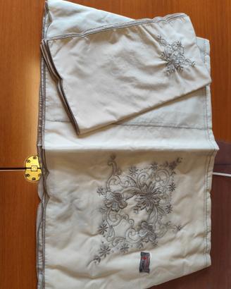 Tovaglia vintage ricamata a mano ricami fiorentini