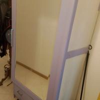 Armadio viola con specchio