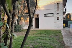 Villa di 334 m² con più di 5 locali e box auto dop