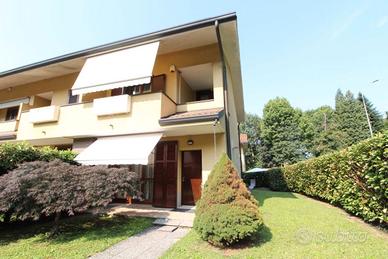 Villa a schiera di testa