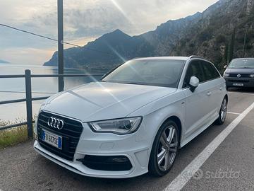 Audi A3 2.0 150cv Stronic Sline
