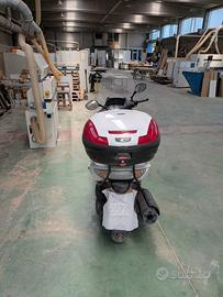 Scooter  Kymco 300 xciting motore rotto