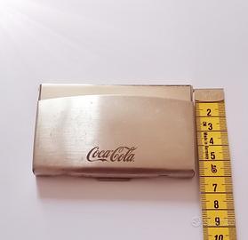 Portabiglietti da visita Coca Cola. 