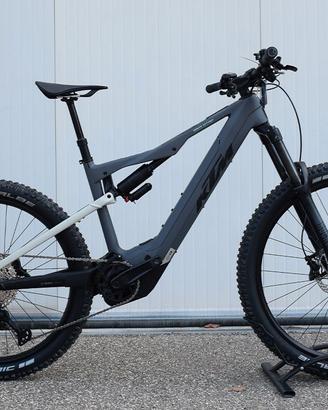 26-65 KTM MACINA KAPOHO COMP LTD – EX NOLO: 1667KM