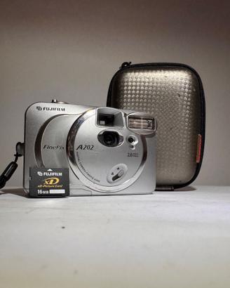 ujifilm FinePix A202 – Fotocamera Digitale Vintage