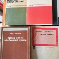 Libri di Economia - Blocco da 18 volumi