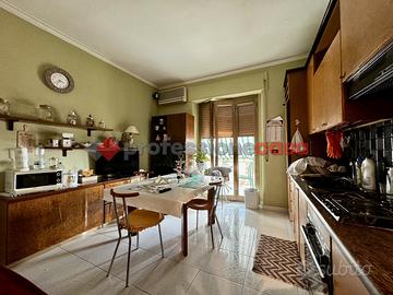 3 vani luminoso Via Stazzone/Rapisardi -1