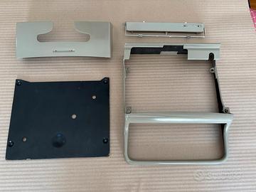 Macchina da scrivere Olivetti Lettera 22 scocca