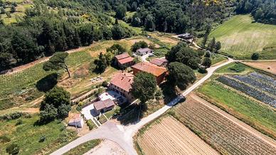 Terra e Accoglienza in Toscana