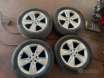 4 Cerchi Volvo Da 18 5x108 Et 50,5 Compreso Gomme