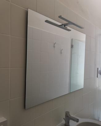 Specchio bagno con luce